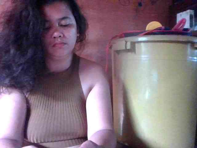 LovelyShaxxx3 webcam