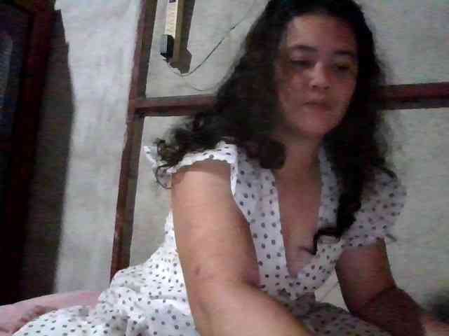 LovelyShaxxx3 webcam