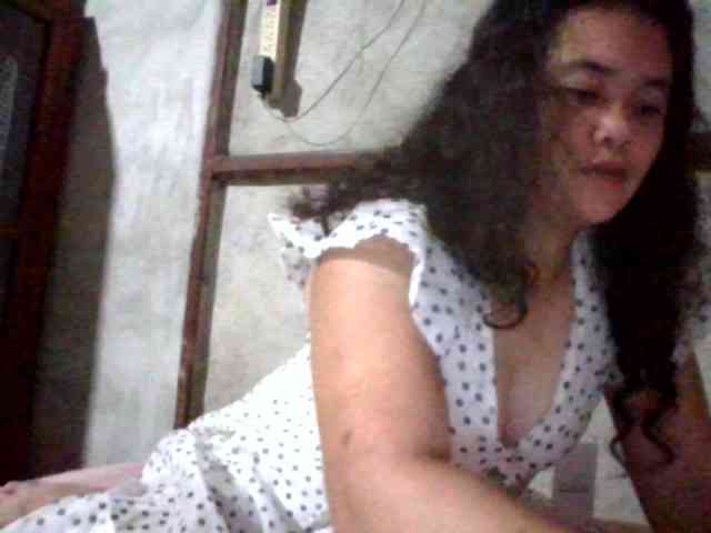 LovelyShaxxx3 webcam