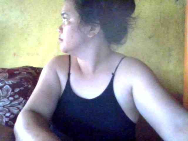 LovelyShaxxx3 webcam