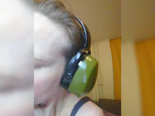 MagrettaXX's BongaCams show and profile