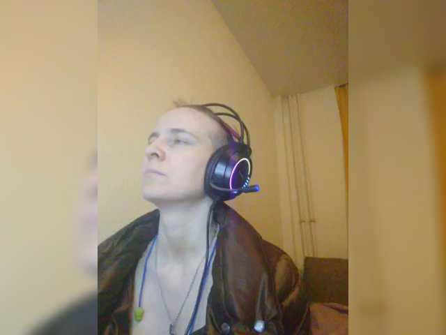 MagrettaXX's BongaCams show and profile