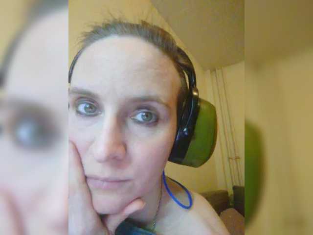 MagrettaXX's BongaCams show and profile