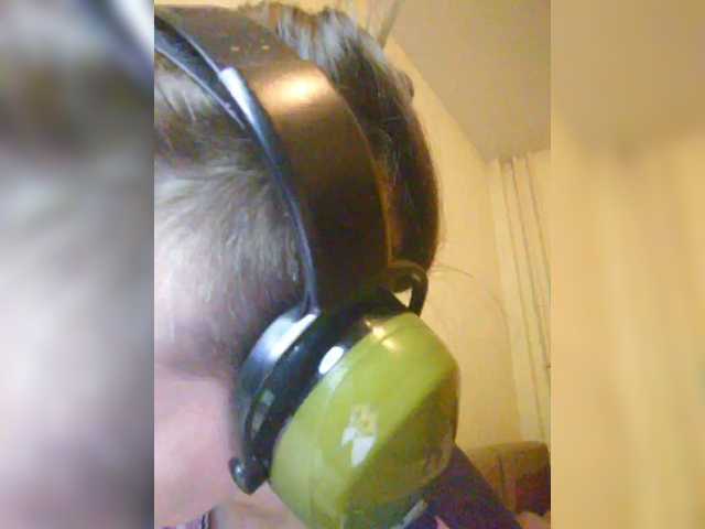 MagrettaXX's BongaCams show and profile