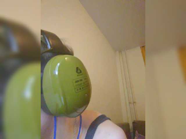 MagrettaXX's BongaCams show and profile