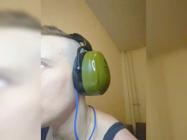 MagrettaXX's BongaCams show and profile