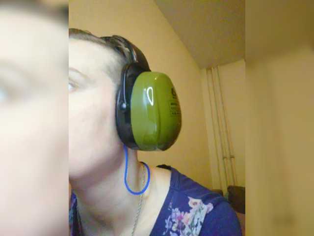 MagrettaXX's BongaCams show and profile