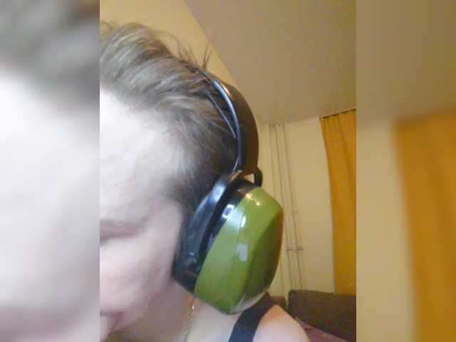 MagrettaXX's BongaCams show and profile