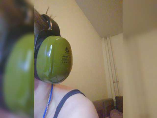 MagrettaXX's BongaCams show and profile