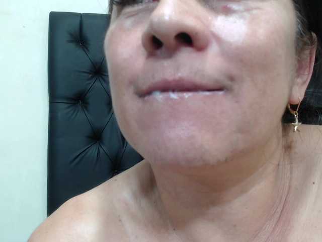 lisacarson's BongaCams show and profile