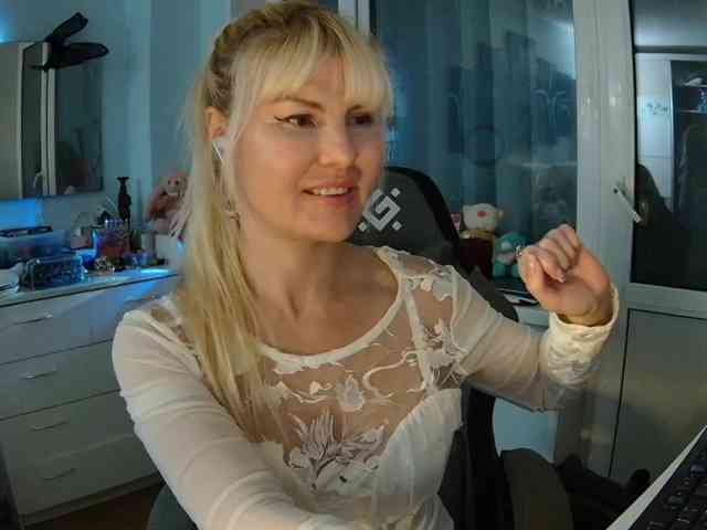 YayaTwist webcam