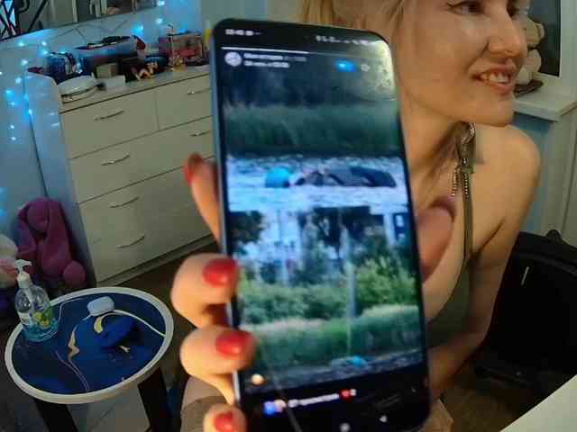YayaTwist webcam