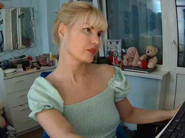 YayaTwist webcam
