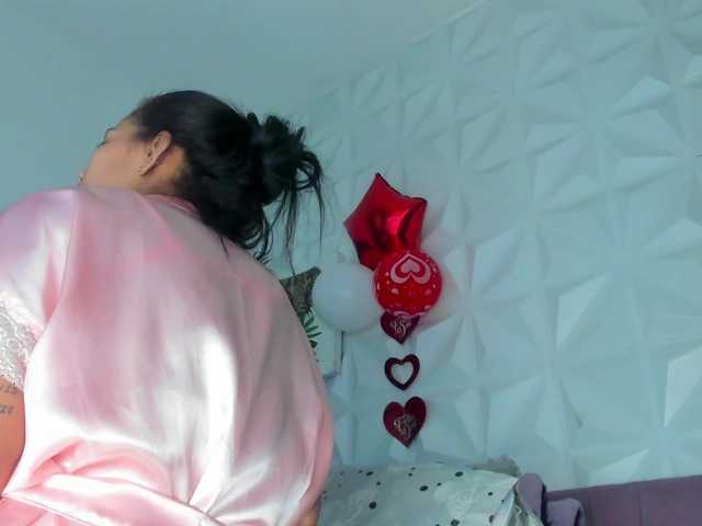 Hellen-Sky's BongaCams show and profile