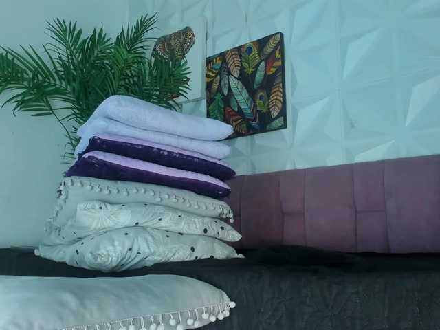 Hellen-Sky's BongaCams show and profile