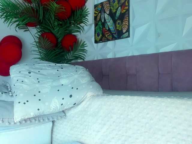 Hellen-Sky's BongaCams show and profile