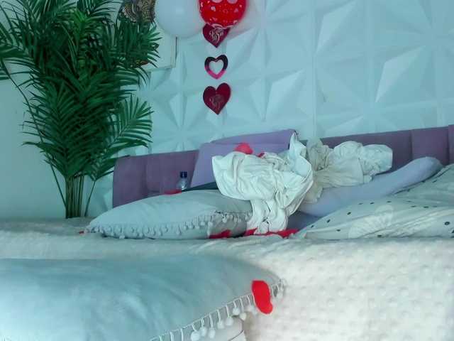 Hellen-Sky's BongaCams show and profile