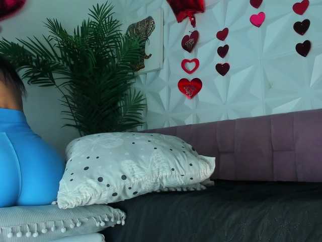 Hellen-Sky's BongaCams show and profile