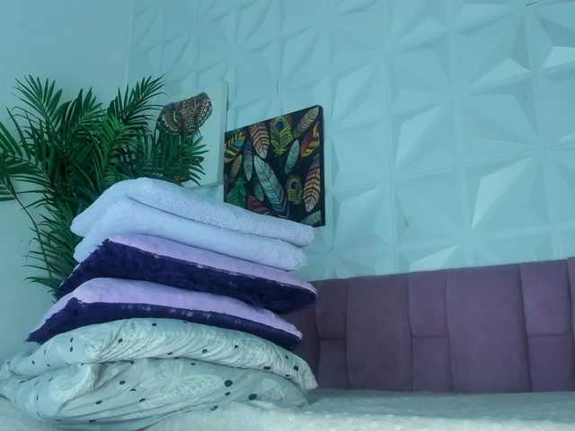 Hellen-Sky's BongaCams show and profile