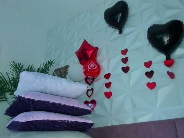 Hellen-Sky's BongaCams show and profile