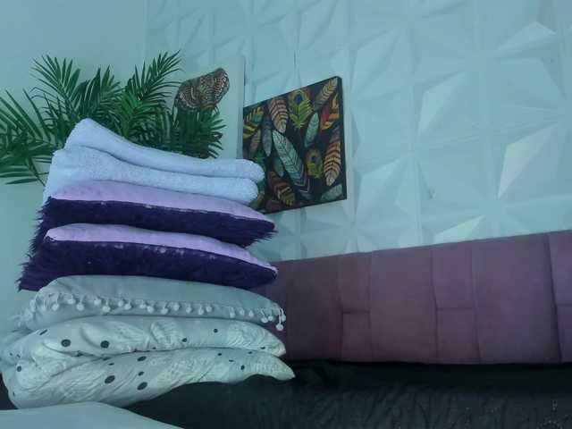 Hellen-Sky's BongaCams show and profile