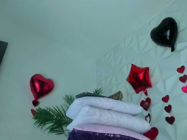 Hellen-Sky's BongaCams show and profile