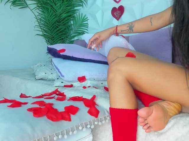 Hellen-Sky's BongaCams show and profile