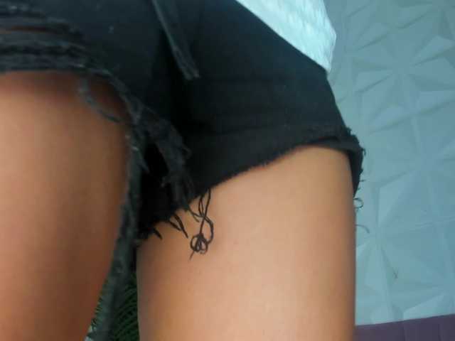 Hellen-Sky's BongaCams show and profile