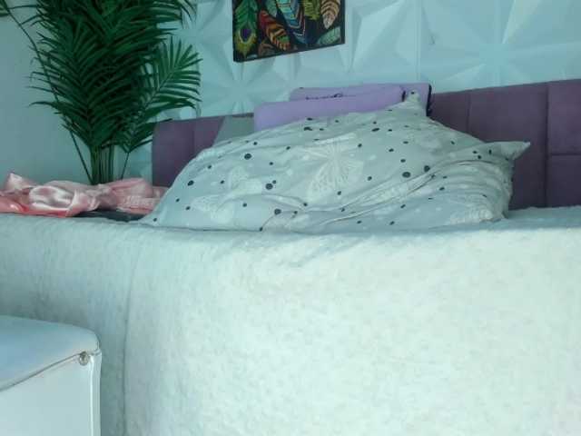 Hellen-Sky's BongaCams show and profile