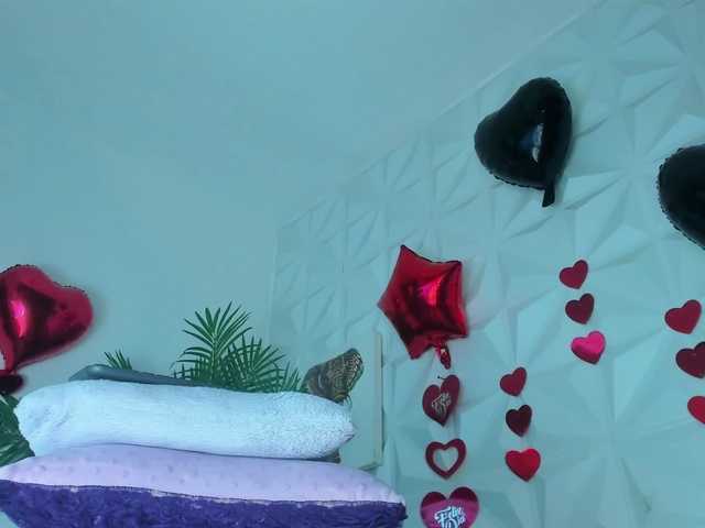 Hellen-Sky's BongaCams show and profile