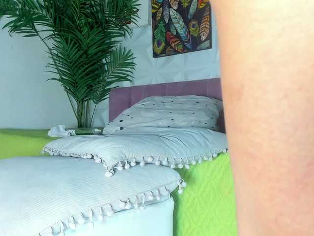 Hellen-Sky's BongaCams show and profile