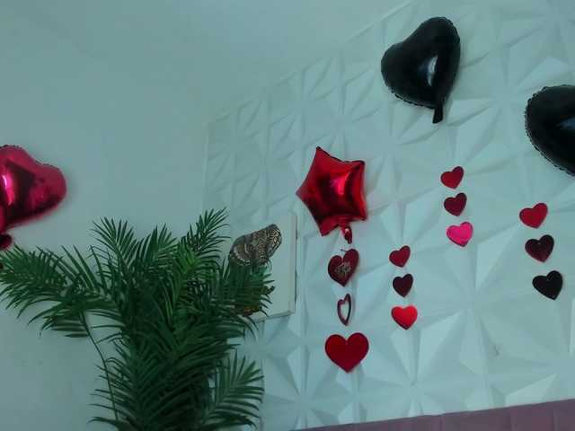 Hellen-Sky's BongaCams show and profile