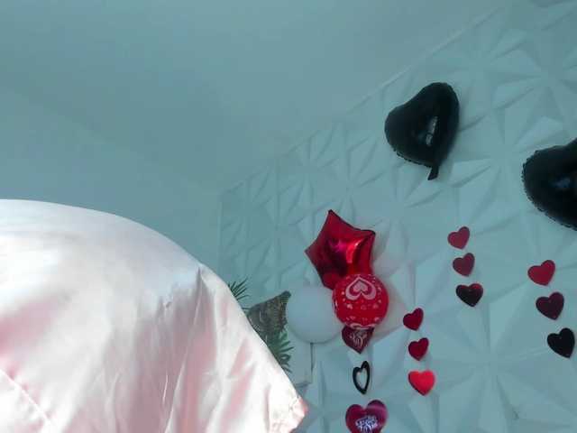 Hellen-Sky's BongaCams show and profile