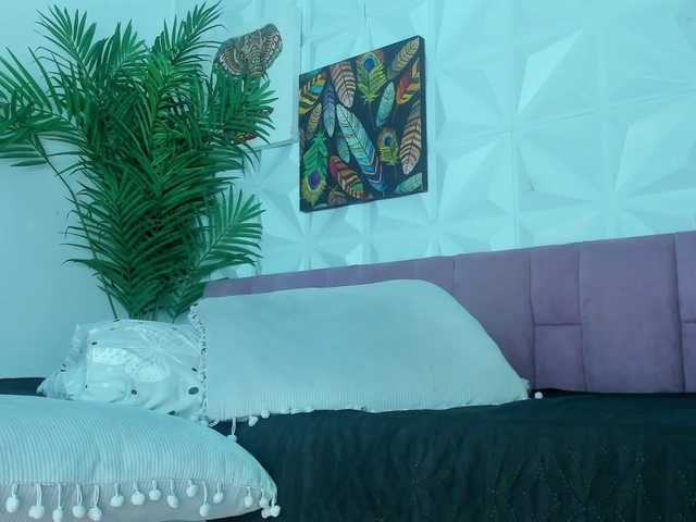 Hellen-Sky's BongaCams show and profile