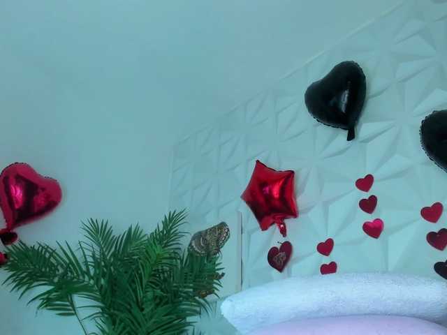 Hellen-Sky's BongaCams show and profile