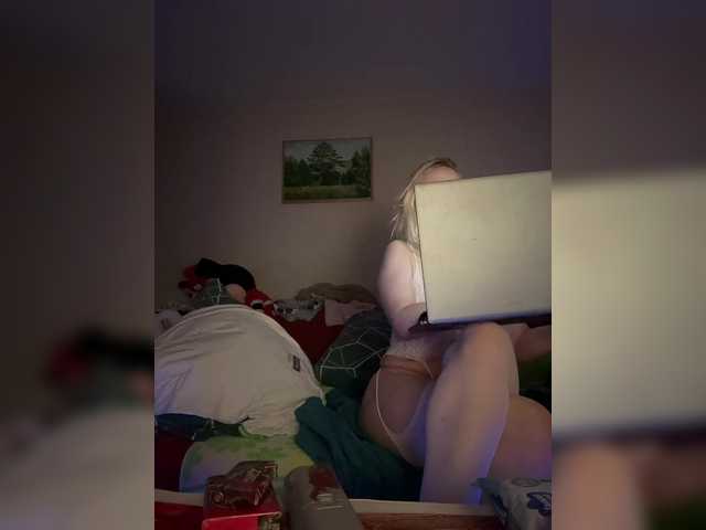 clitgames's BongaCams show and profile