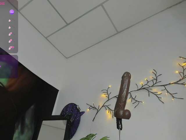 marie-naugthy's BongaCams show and profile