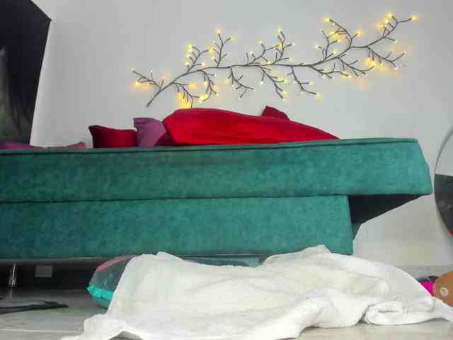 marie-naugthy webcam