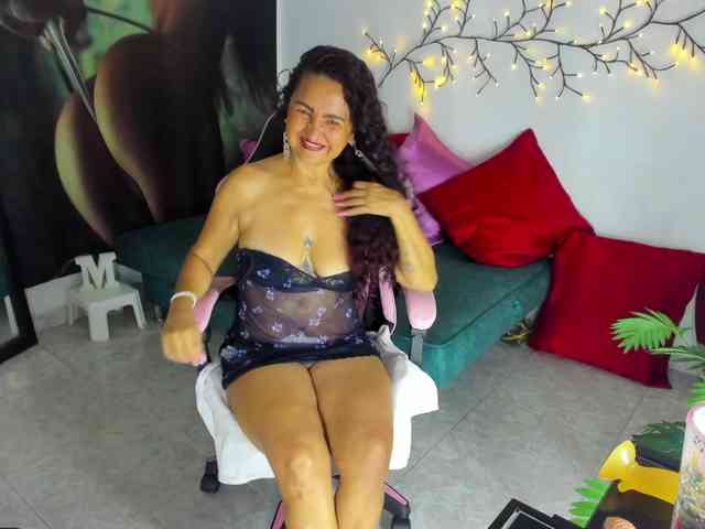 marie-naugthy webcam