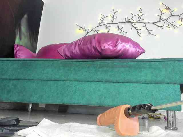 marie-naugthy webcam