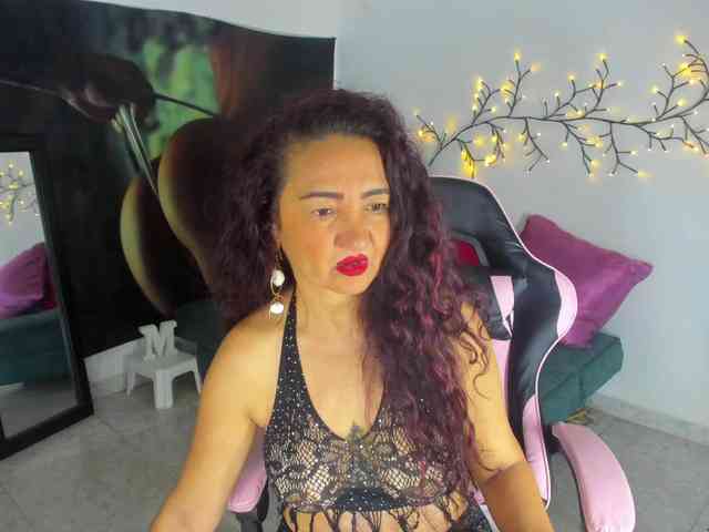 marie-naugthy webcam