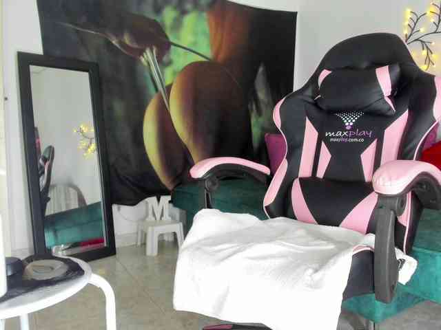 marie-naugthy webcam