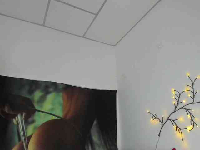 marie-naugthy webcam