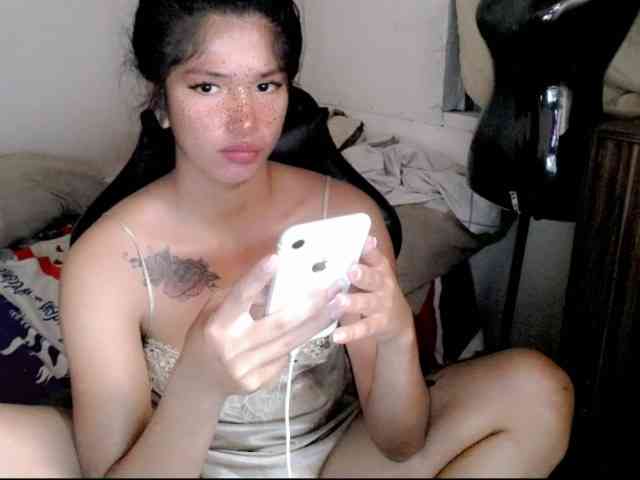 urcuttieyanna Live Webcam on BongaCams