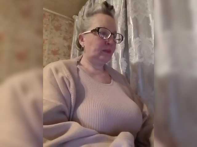 CerdAyaz live cam profile