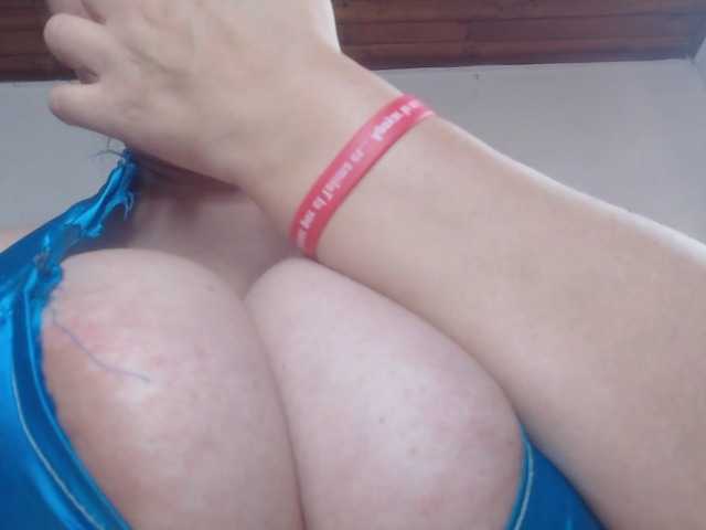 sandyxnaughty's BongaCams show and profile