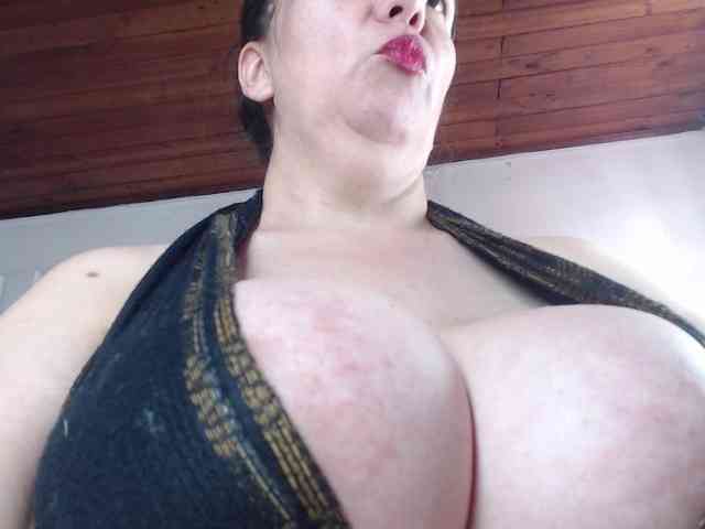 sandyxnaughty Live Webcam on BongaCams