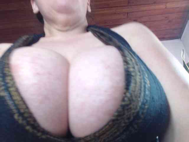 sandyxnaughty Live Webcam on BongaCams