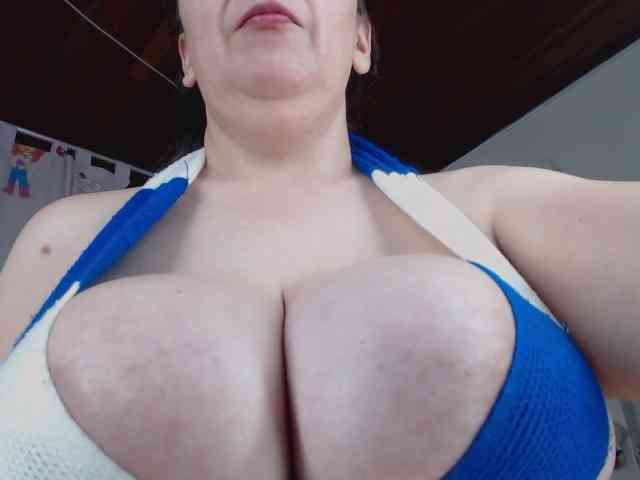 sandyxnaughty Live Webcam on BongaCams