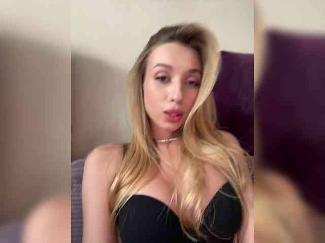 RiaMaryia Live Webcam on BongaCams